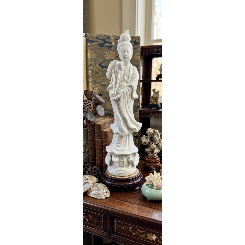 Vintage Blanc de Chine Guanyin Statue White Porcelain Goddess Mercy 14 inch
